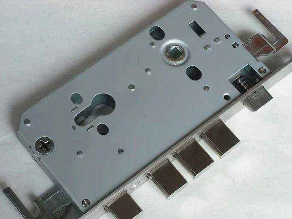 乌当24小时上门开锁公司